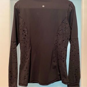 Lululemon Jacket *Speckle Shine. US
12. Worn only a few times excellent cond